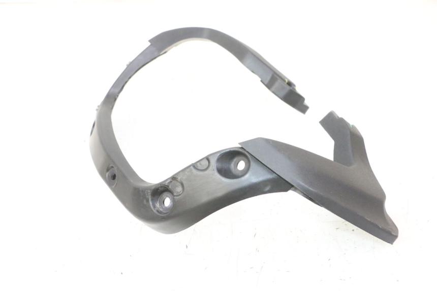 photo de PARAFANGO ANTERIORE PIAGGIO MP3 HPE 310 (2024 - 2025)