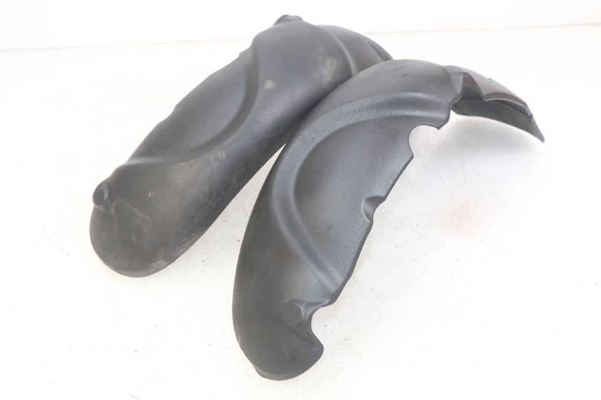 photo de PARAFANGO ANTERIORE PIAGGIO MP3 LT 400 (2007 - 2012)