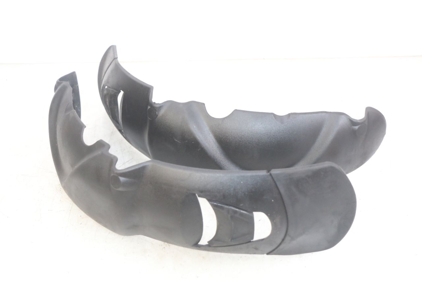 photo de PARAFANGO ANTERIORE PIAGGIO MP3 LT 400 (2007 - 2012)
