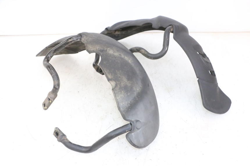 photo de PARAFANGO ANTERIORE PIAGGIO MP3 LT 300 (2010 - 2016)