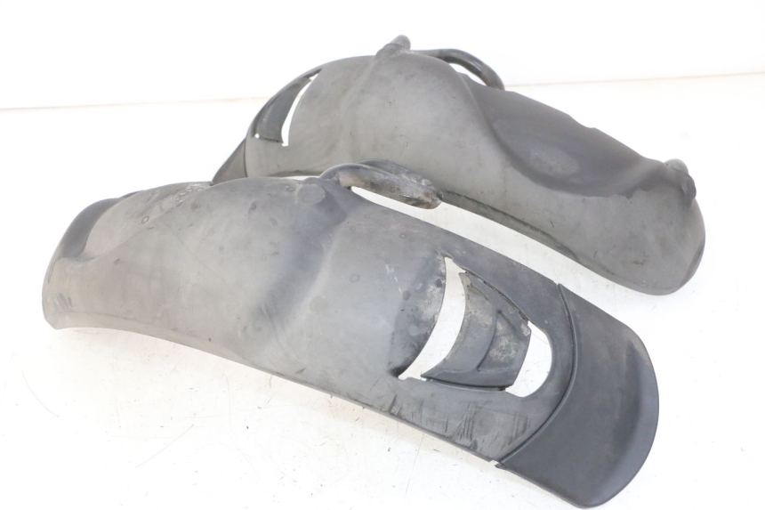 photo de PARAFANGO ANTERIORE PIAGGIO MP3 LT 300 (2010 - 2016)
