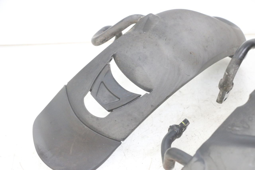 photo de PARAFANGO ANTERIORE PIAGGIO MP3 LT 300 (2010 - 2016)