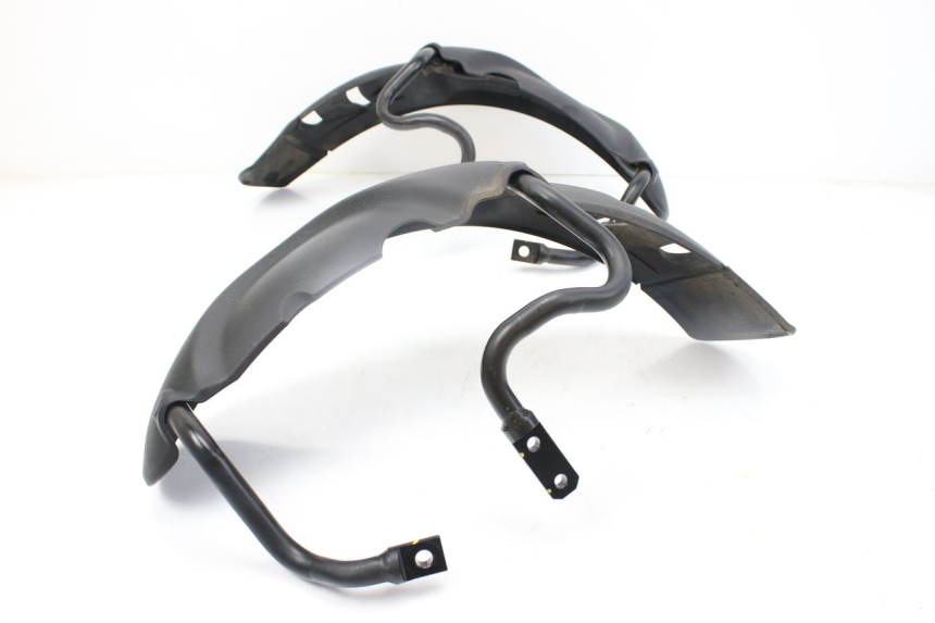 photo de PARAFANGO ANTERIORE PIAGGIO MP3 500 (2014 - 2016)