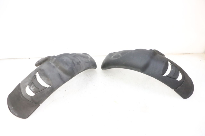 photo de PARAFANGO ANTERIORE PIAGGIO MP3 500 (2011 - 2015)