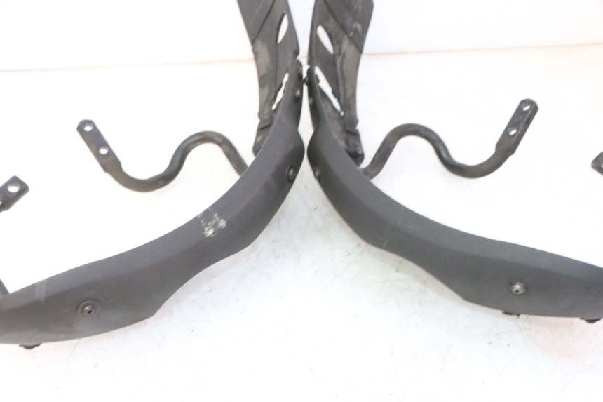 photo de PARAFANGO ANTERIORE PIAGGIO MP3 125 (2006 - 2014)