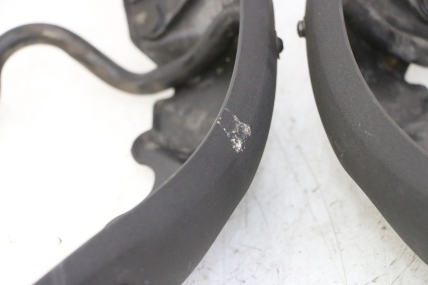 photo de PARAFANGO ANTERIORE PIAGGIO MP3 125 (2006 - 2014)