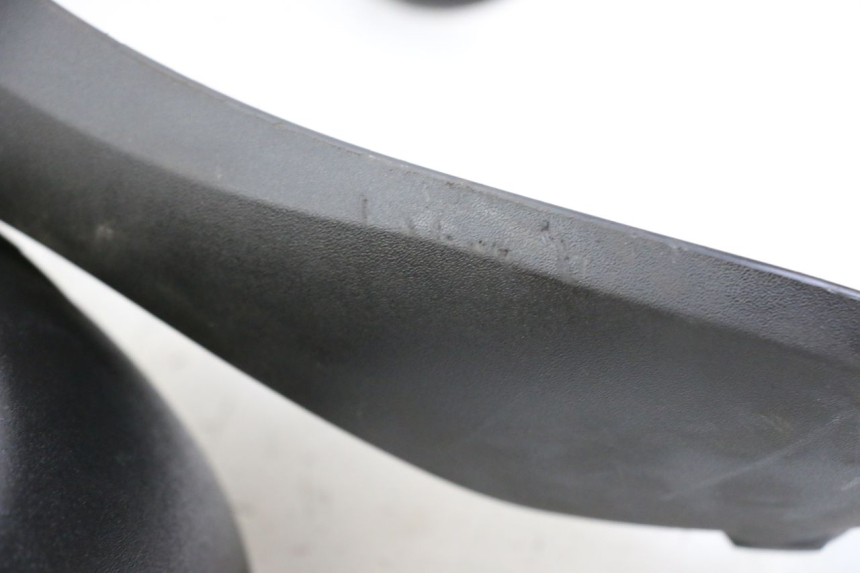 photo de PARAFANGO ANTERIORE PIAGGIO MP3 500 (2014 - 2016)