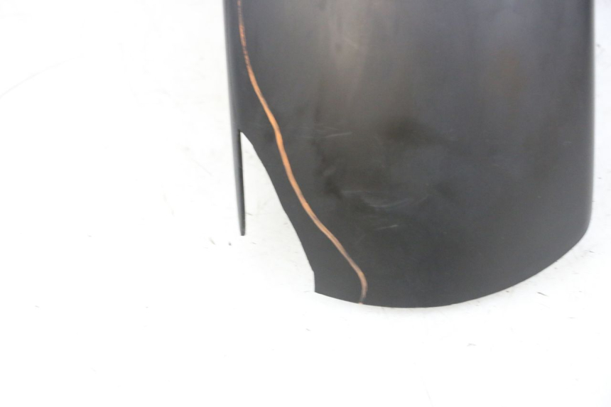 photo de PARAFANGO ANTERIORE YAMAHA XMAX X-MAX 125 (2006 - 2009) - Dettagli dei punti di fissaggio