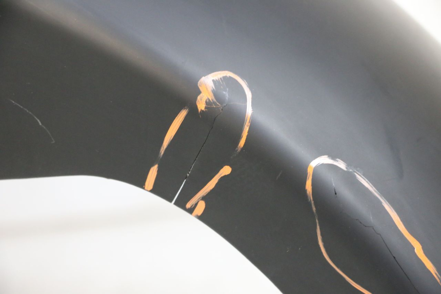 photo de PARAFANGO ANTERIORE YAMAHA XMAX X-MAX 125 (2006 - 2009) - Marcature e riferimenti originali