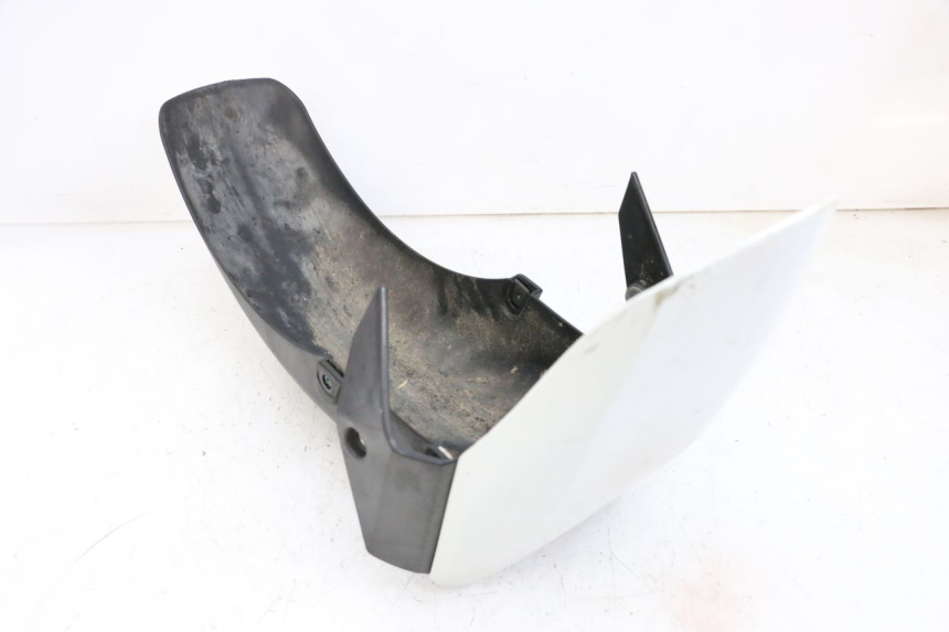 photo de PARAFANGO ANTERIORE YAMAHA X-MAX XMAX 125 (2010 - 2013) - Primo piano tecnico