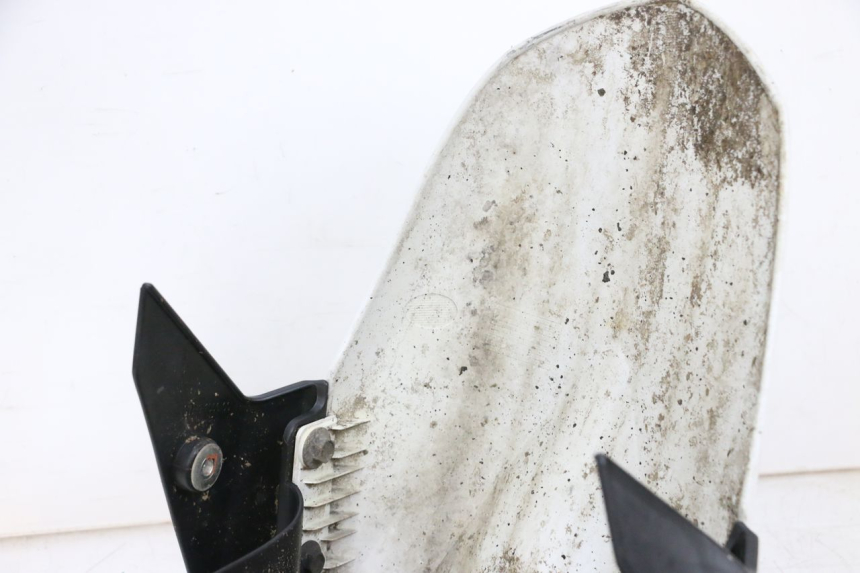 photo de PARAFANGO ANTERIORE YAMAHA X-MAX XMAX 125 (2010 - 2013) - Dettagli dei punti di fissaggio