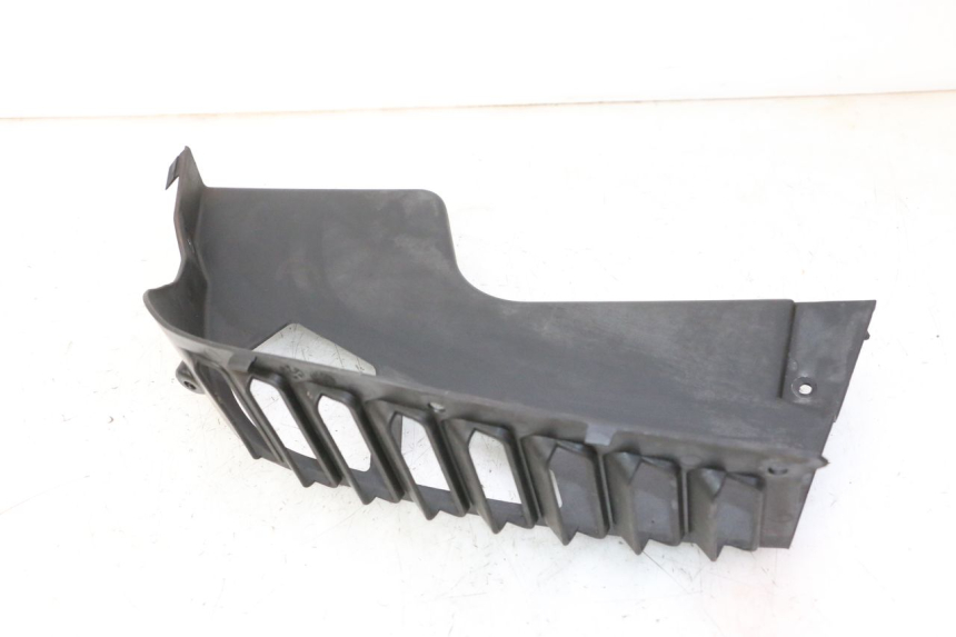 photo de DESTRA GRIGLIA RADIATORE QUADRO 4 4D 350 (2015 - 2018)