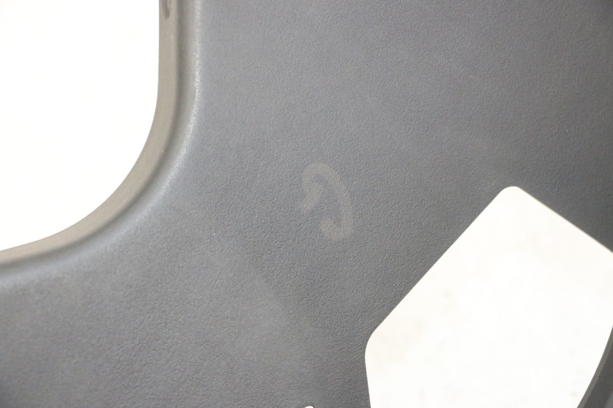 photo de SINISTRA GRIGLIA RADIATORE QUADRO 4 4D 350 (2015 - 2018)