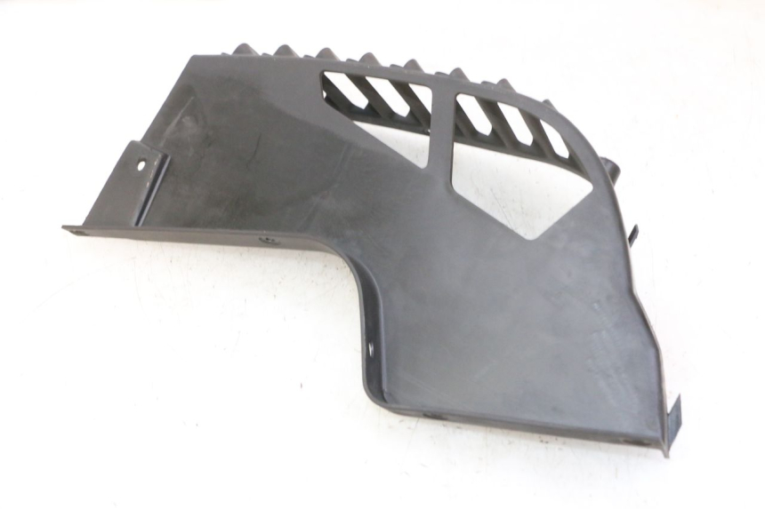 photo de SINISTRA GRIGLIA RADIATORE QUADRO 4 4D 350 (2015 - 2018)