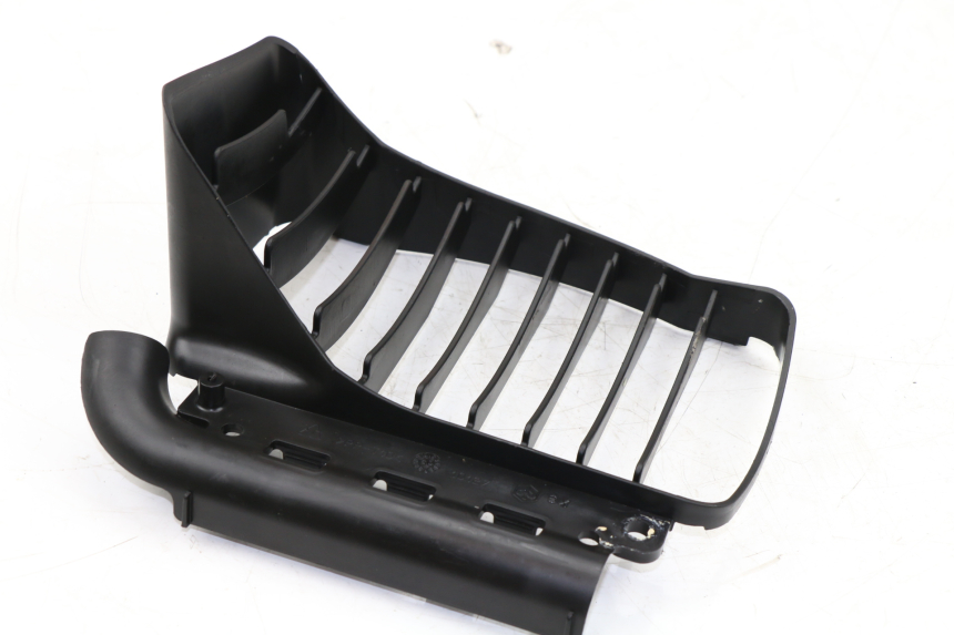 photo de Griglia radiatore sinistra PIAGGIO VESPA GRANTURISMO 125 (2003 - 2007)