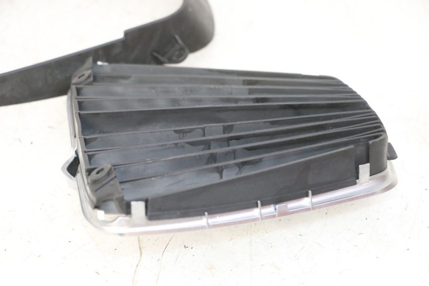 photo de GRIGLIA RADIATORE PIAGGIO MP3 RL 250 (2007 - 2010)