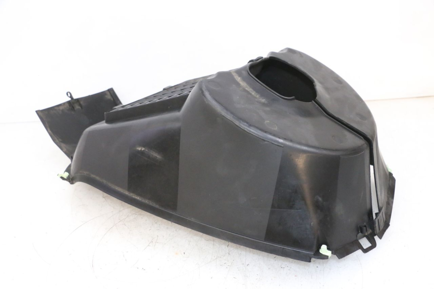 photo de Griglia del radiatore PEUGEOT SATELIS 125 (2013 - 2018) - Primo piano tecnico