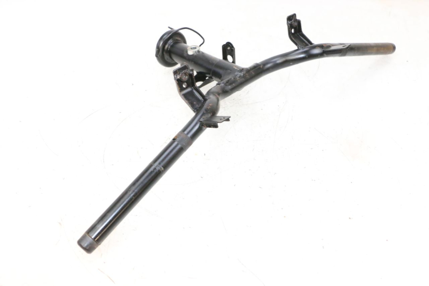 photo de MANUBRIO KYMCO AGILITY 4T 50 (2018 - 2022) - Dettagli dei punti di fissaggio