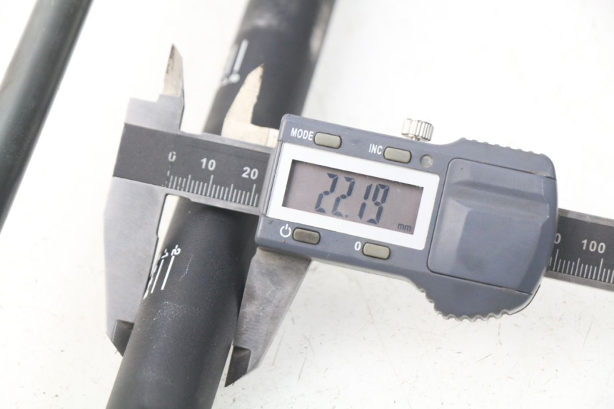 photo de MANUBRIO HONDA CRF CR-F 450 (2005 - 2008)