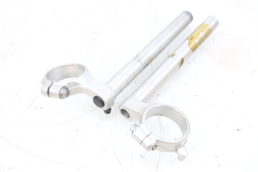 photo de MANUBRIO SUZUKI GSXR GSX-R 1000 (2003 - 2004) - Primo piano tecnico