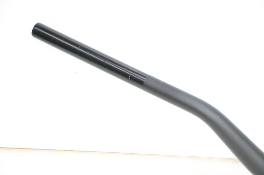 photo de MANUBRIO BMW R GS 1250 (2021 - 2024) - Marcature e riferimenti originali