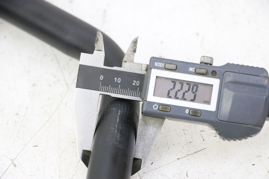 photo de MANUBRIO APOLLO RFZ 125