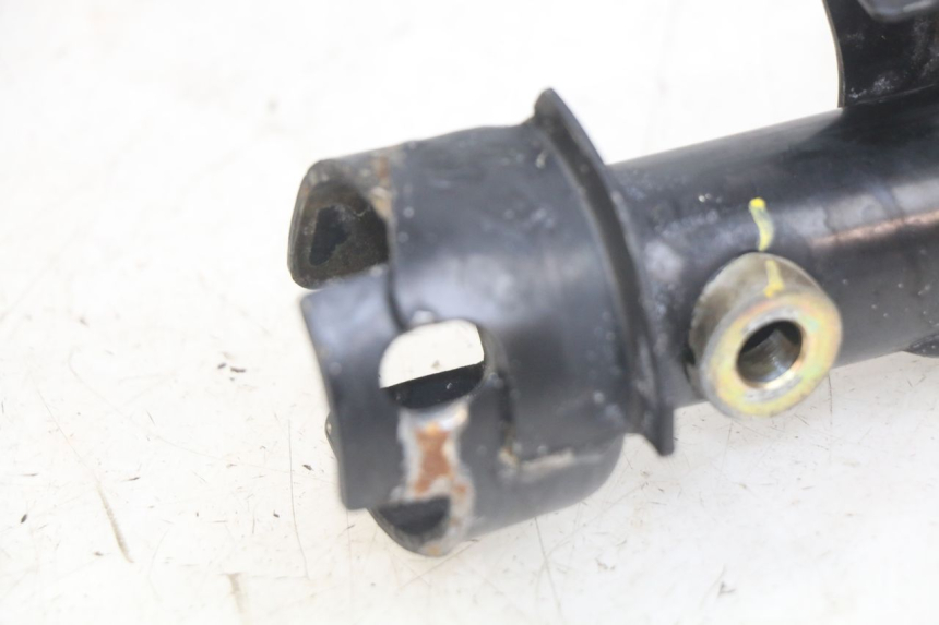 photo de MANUBRIO PEUGEOT TREKKER 50 (1998 - 2004)