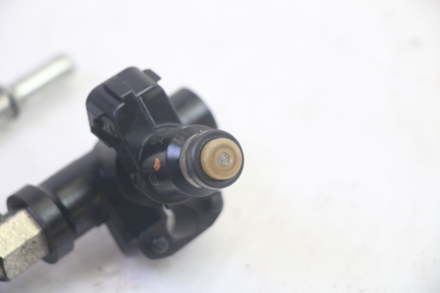 photo de INIETTORE SUZUKI BURGMAN EXECUTIVE ABS 650 (2006 - 2012) - Marcature e riferimenti originali