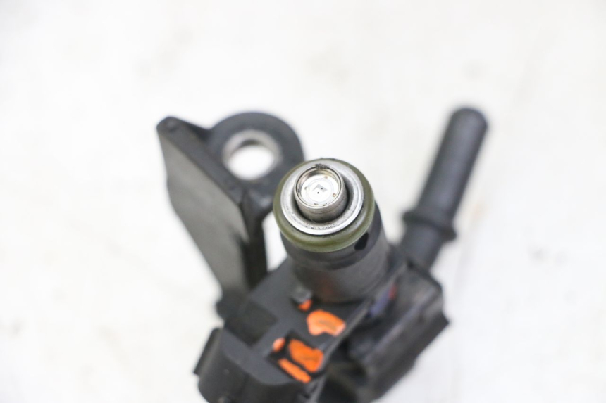 photo de INIETTORE PEUGEOT SATELIS 125 (2013 - 2018)
