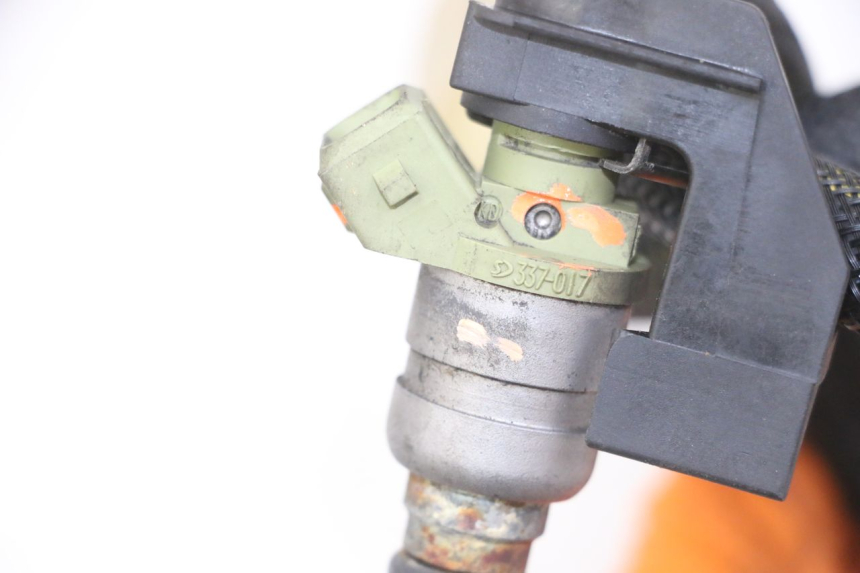 photo de INIETTORE PEUGEOT SATELIS COMPRESSOR K15 125 (2006 - 2009)