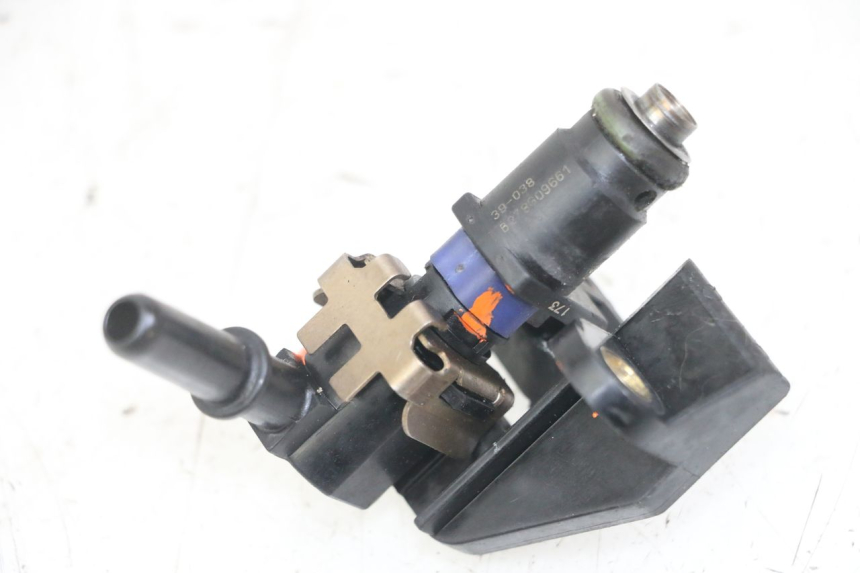 photo de INIETTORE PEUGEOT SATELIS 125 (2013 - 2018)