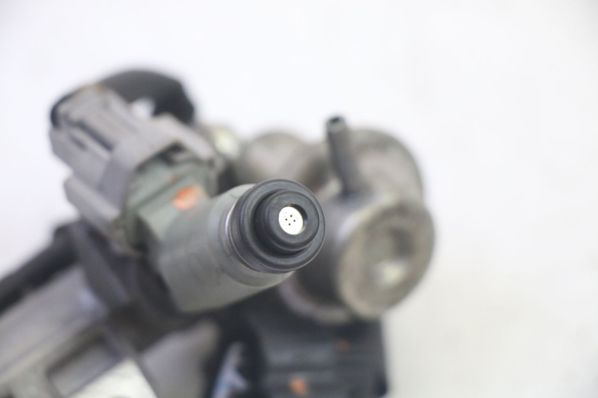 photo de INIETTORE YAMAHA TDM ABS 900 (2002 - 2014) - Dettagli dei punti di fissaggio