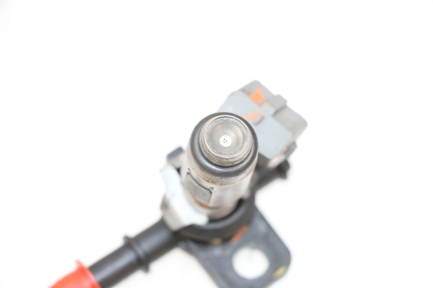 photo de INIETTORE PIAGGIO VESPA GTS SUPER IE 125 (2009 - 2016) - Zoom sullo stato d'uso