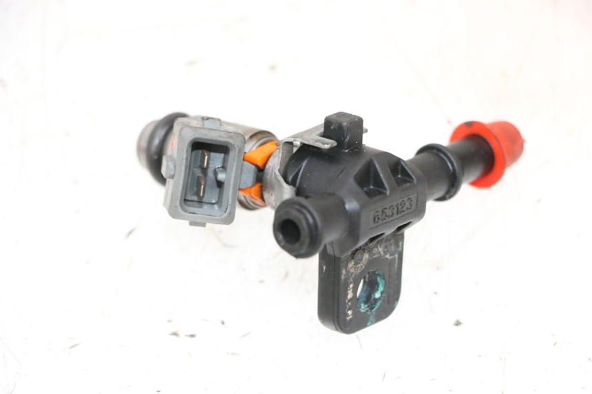 photo de INIETTORE PIAGGIO VESPA GTS SUPER IE 125 (2009 - 2016) - Primo piano tecnico