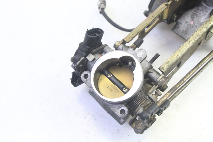 photo de CORPO FARFALLATO SUZUKI DL V STROM 1000 (2002 - 2007) - Dettaglio del componente