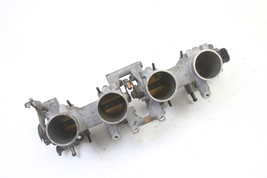 photo de CORPO FARFALLATO YAMAHA FZ6 FAZER S2 600 (2007 - 2011)