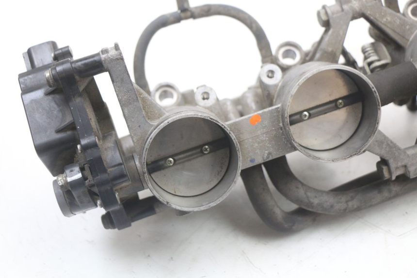 photo de CORPO FARFALLATO SUZUKI GSR 750 (2011 - 2017)