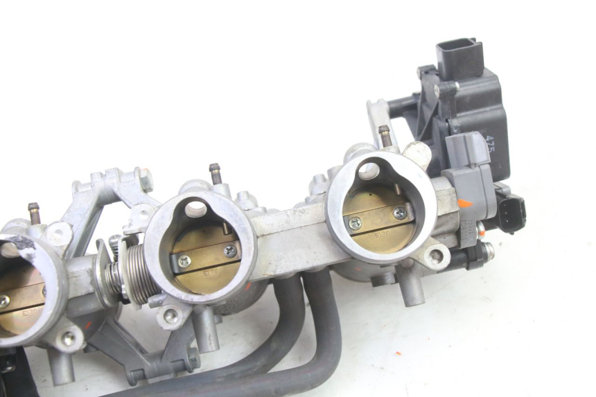 photo de CORPO FARFALLATO SUZUKI GSR 750 (2011 - 2017)