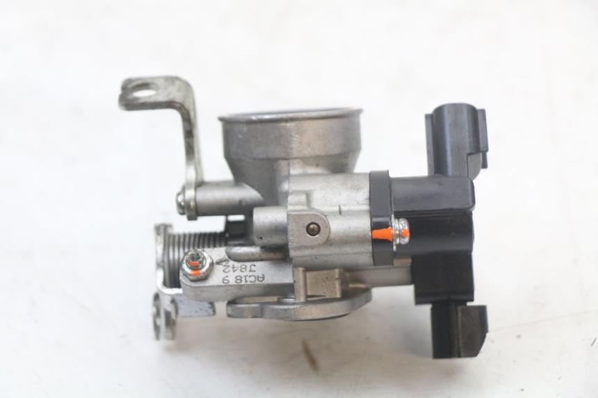 photo de CORPO FARFALLATO PEUGEOT STREETZONE 4T 50 (2018 - 2023)