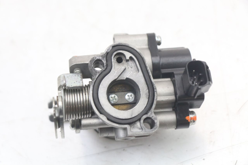 photo de CORPO FARFALLATO PEUGEOT STREETZONE 4T 50 (2018 - 2023)