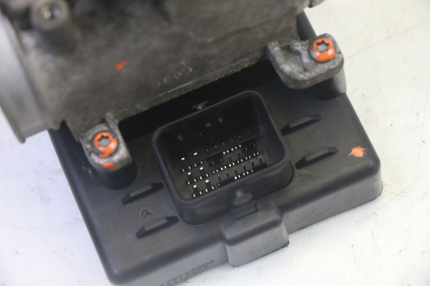 photo de CORPO FARFALLATO PEUGEOT SATELIS 125 (2010 - 2012)