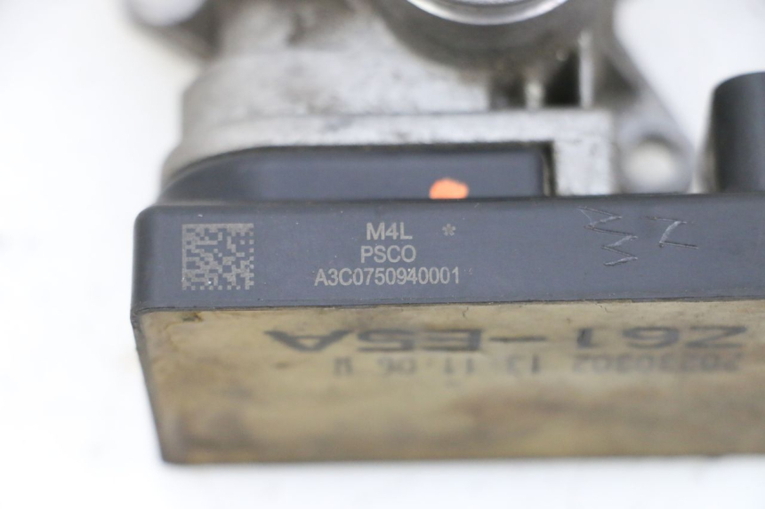 photo de CORPO FARFALLATO PEUGEOT SPEEDFIGHT 4 4T EFI 50 (2021 - 2025) - Altra angolazione