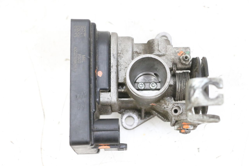 photo de CORPO FARFALLATO PEUGEOT SPEEDFIGHT 4 4T EFI 50 (2021 - 2025) - Primo piano tecnico