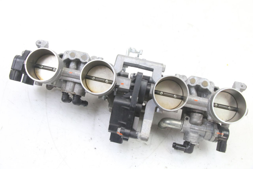photo de CORPO FARFALLATO SUZUKI GSX F GSXF 650 (2007 - 2015)