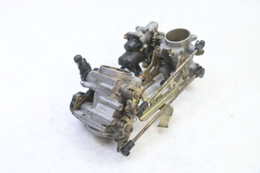 photo de CORPO FARFALLATO SUZUKI SV S 650 (2003 - 2009)