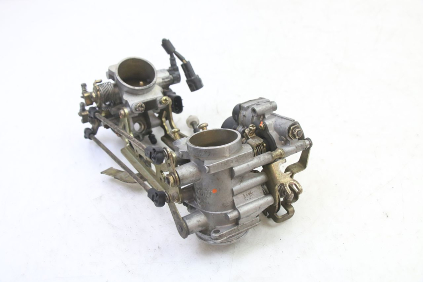 photo de CORPO FARFALLATO SUZUKI SV S 650 (2003 - 2009)