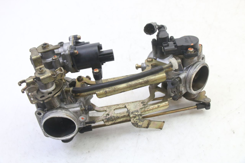 photo de CORPO FARFALLATO SUZUKI SV S 650 (2003 - 2009)