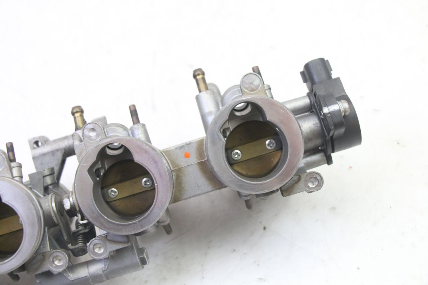photo de INIEZIONE YAMAHA XJ6 ABS 600 (2008 - 2016)