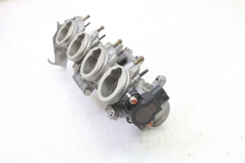 photo de INIEZIONE YAMAHA XJ6 ABS 600 (2008 - 2016)