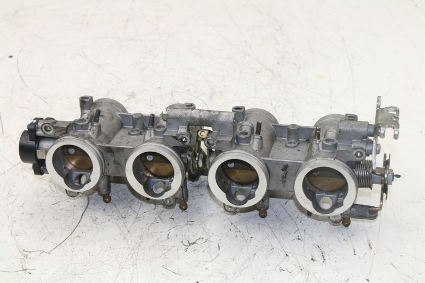 photo de INIEZIONE YAMAHA FZ6 FAZER 600 (2004 - 2006)